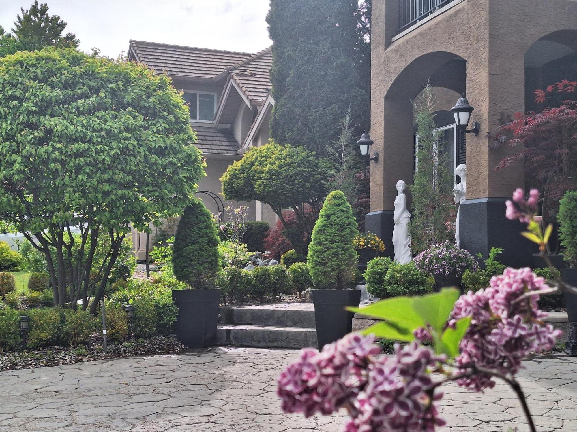 Villa Bellissimo Frantalia - La Galleriseum Versaliere Kelowna Buitenkant foto